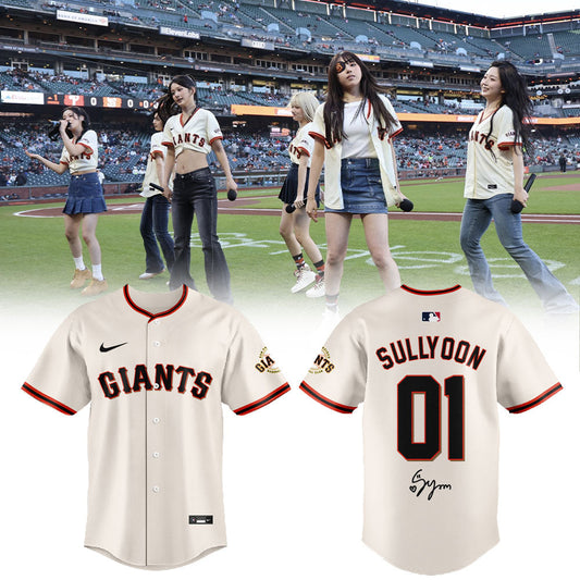 SF Giants x Sullyoon NMIXX Is Loving Their Time At Oracle Park Jersey