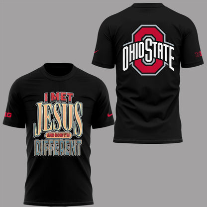 Back at Ohio State, J.T. Tuimoloau makes a statement in the ˜I MET JESUS AND NOW I™M DIFFERENT™ T-Shirt